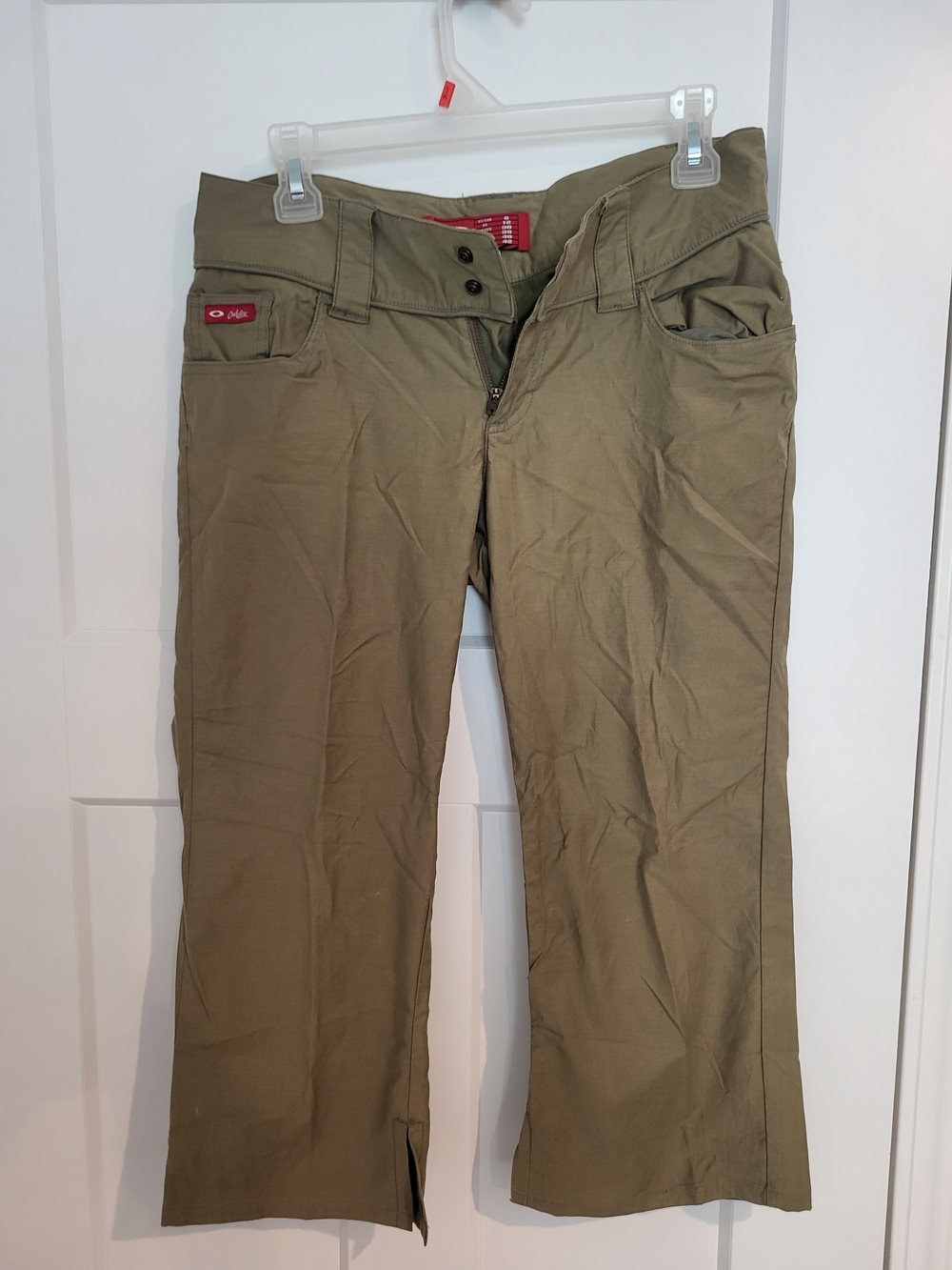 Oakley Women's Cropped Ankle Pants in Olive Green Size 8